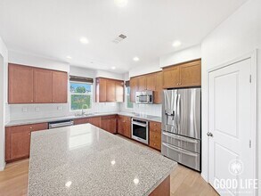 1839 Arroyo Willow Ln in Carlsbad, CA - Building Photo - Building Photo