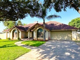 609 St James Ct in Laredo, TX - Building Photo