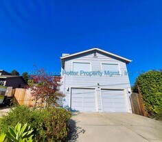 5455 Entrance Dr in Soquel, CA - Building Photo