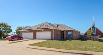 436 Blake Ln in Midlothian, TX - Building Photo