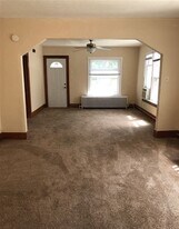 912 N 9th St in Bismarck, ND - Building Photo