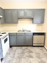 139 Elm St in Lockhart, TX - Building Photo - Building Photo