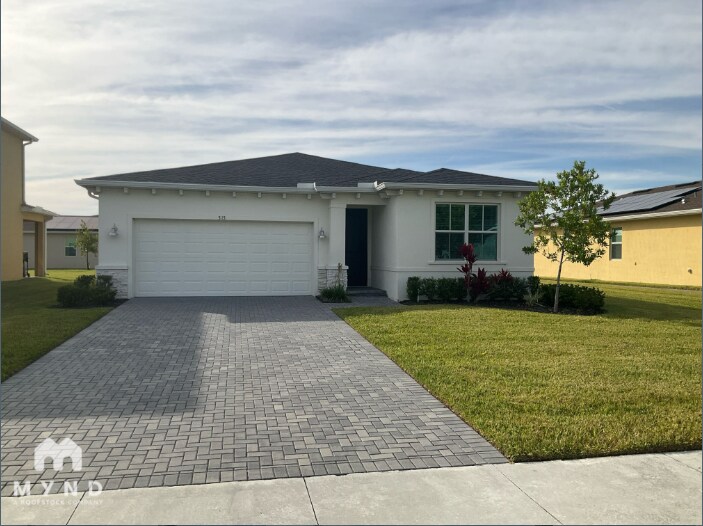 515 Veridian Cir NW in Palm Bay, FL - Foto de edificio