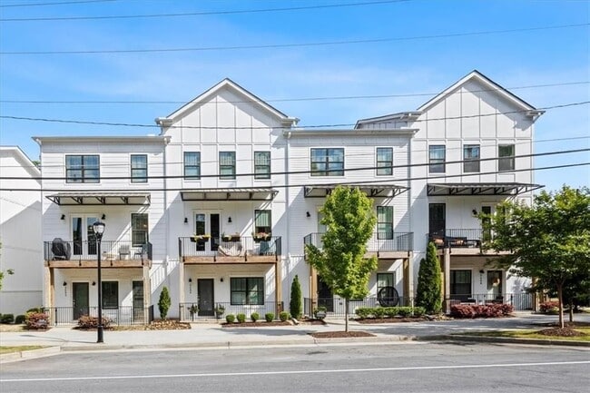 property at 2493 Sycamore Rd NW