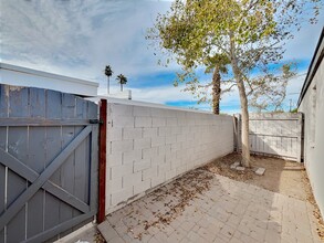 4021 E Moreland St, Unit 3 in Phoenix, AZ - Building Photo - Building Photo