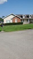 117 Cheyenne Dr, Unit 117 Cheyenne in Campbellsville, KY - Building Photo
