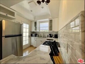 423 Ocean Ave in Santa Monica, CA - Building Photo - Building Photo