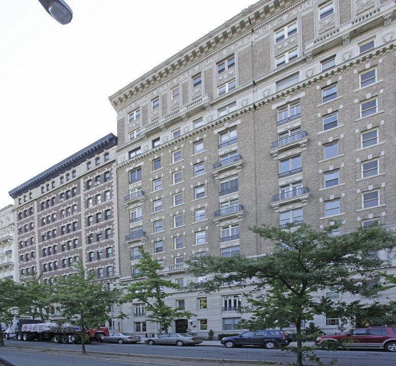 Shore View in New York, NY - Foto de edificio