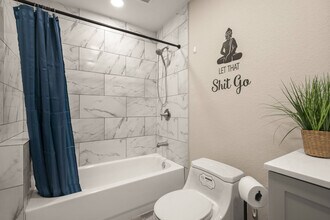 1307 Diplomat Way in Houston, TX - Building Photo - Building Photo