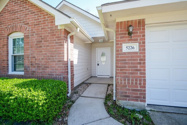 5226 Flax Bourton St in Humble, TX - Building Photo - Building Photo