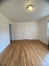 2 George St in Glen Cove, NY - Building Photo - Building Photo