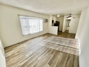 3359 Mentone Ave in Los Angeles, CA - Building Photo - Building Photo