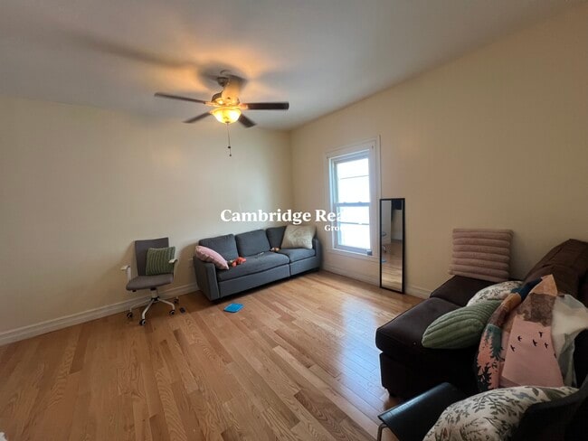 20 Thorpe St, Unit 2