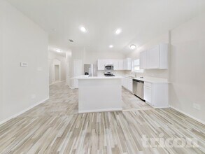 21451 Sullivan Forest Dr in Porter, TX - Foto de edificio - Building Photo