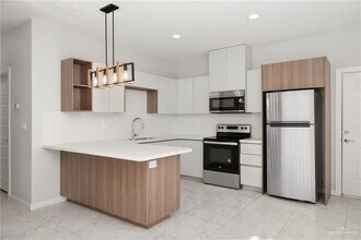 9 Hidden Hls St in Mission, TX - Building Photo - Building Photo