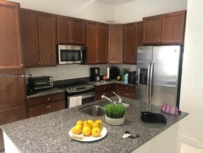 9824 W 34th Ct in Hialeah, FL - Building Photo - Building Photo