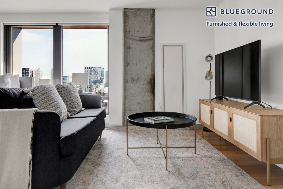 315 A St-Unit -FL15-ID490 in Boston, MA - Building Photo