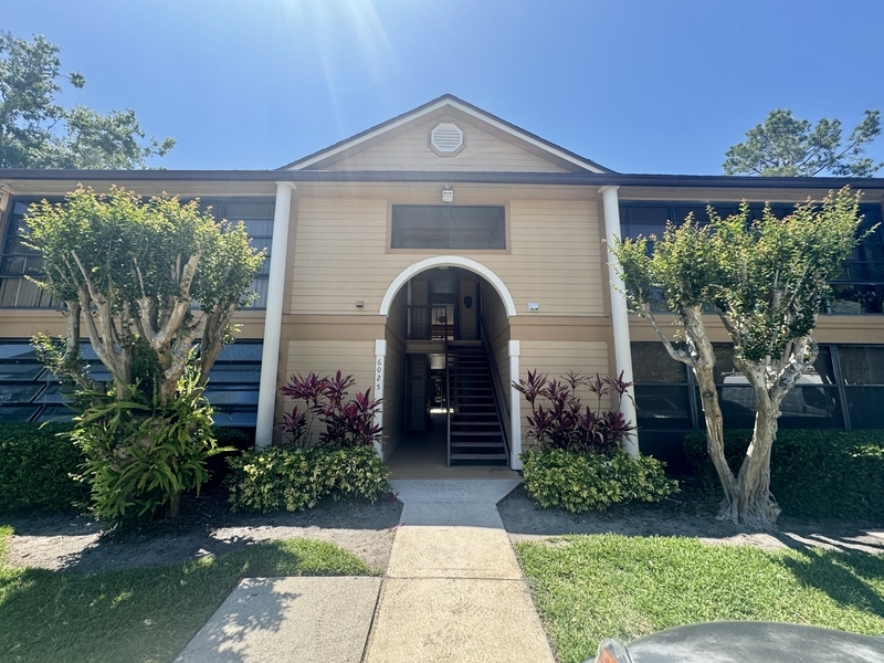 6025 Scotchwood Glen in Orlando, FL - Building Photo