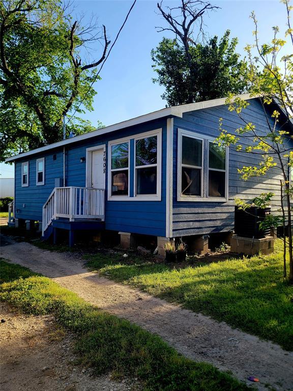 property at 7608 E Magnolia St