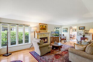 969 Egan Ave in Pacific Grove, CA - Building Photo