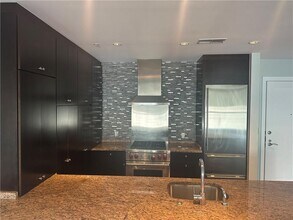 3325 Piedmont Rd NE in Atlanta, GA - Building Photo - Building Photo