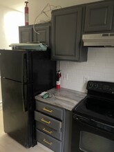 916 Ridge Ave in Darby, PA - Building Photo - Building Photo