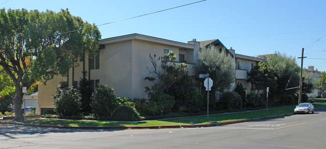 11002-11010 Rose Ave