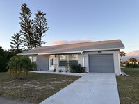 6246 Coniston St in Port Charlotte, FL - Foto de edificio - Building Photo