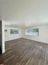 16890 NE 21st Ave in North Miami Beach, FL - Building Photo - Building Photo