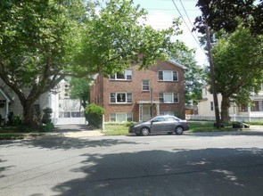 2063 Elizabeth Ave in Rahway, NJ - Building Photo - Building Photo