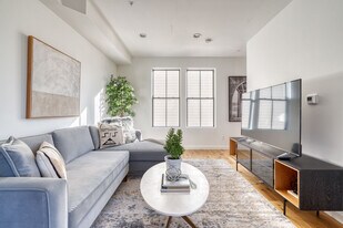 508 NE 56th Ave in Portland, OR - Building Photo