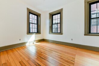 55 Plymouth St in Cambridge, MA - Building Photo - Building Photo