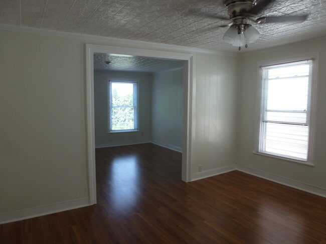38 Erie St, Unit A in Cohoes, NY - Building Photo - Building Photo