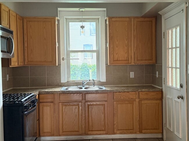 952 Market St in Williamsport, PA - Building Photo - Building Photo