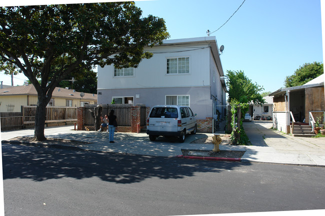 127 N Grant St in San Mateo, CA - Foto de edificio - Building Photo