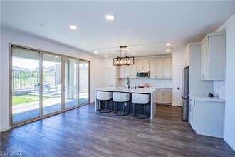 12063 Glentana Vw St in Las Vegas, NV - Building Photo - Building Photo