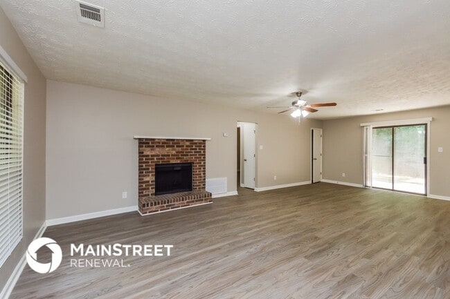 4585 Old Lake Dr in Decatur, GA - Building Photo - Building Photo