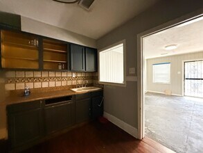 1027 Waring Rd in Memphis, TN - Building Photo - Building Photo