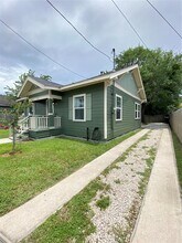 4107 Bering St in Houston, TX - Building Photo - Building Photo
