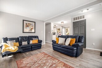 2071 Winewood Ave in Ann Arbor, MI - Building Photo - Building Photo
