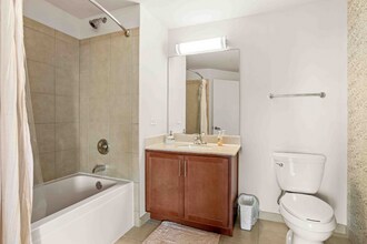 549 W Kinzie St in Chicago, IL - Building Photo - Building Photo