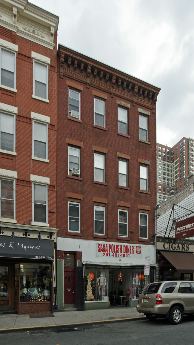 346 Grove St in Jersey City, NJ - Building Photo - Building Photo