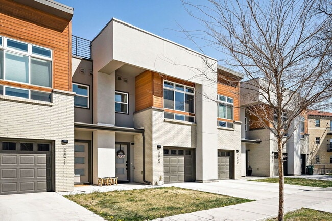 2869 W Parkside Pl in Denver, CO - Building Photo - Building Photo