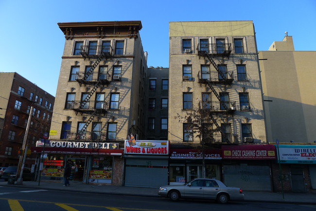 2095 Mohegan Ave in Bronx, NY - Building Photo - Building Photo