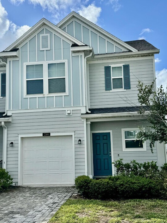 259 Boracay Cir in Saint Johns, FL - Foto de edificio