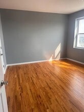 231 Dayton Ave, Unit 7 in Clifton, NJ - Foto de edificio - Building Photo