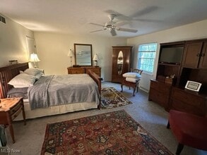 14 E Carriage Dr in Chagrin Falls, OH - Building Photo - Building Photo