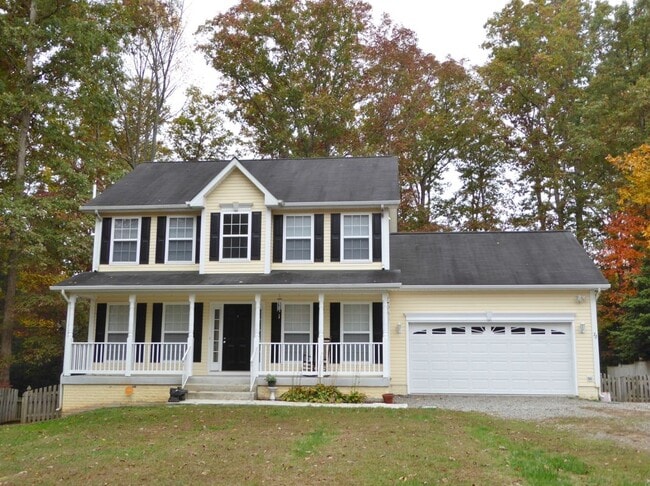 property at 72 Albertson Ct