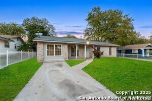 5003 Casa Oro St in San Antonio, TX - Building Photo - Building Photo