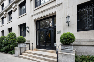 210 Riverside Dr in New York, NY - Building Photo - Building Photo